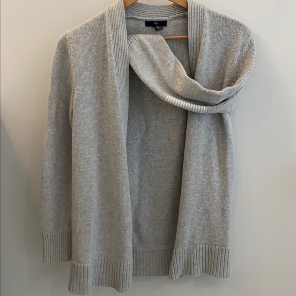 Gap light gray cardigan